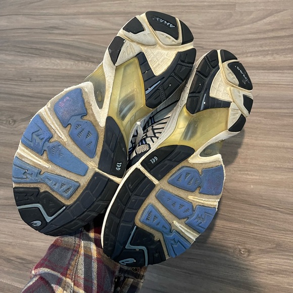 [SOLD] ASICS running shoes - Picture 7 of 7